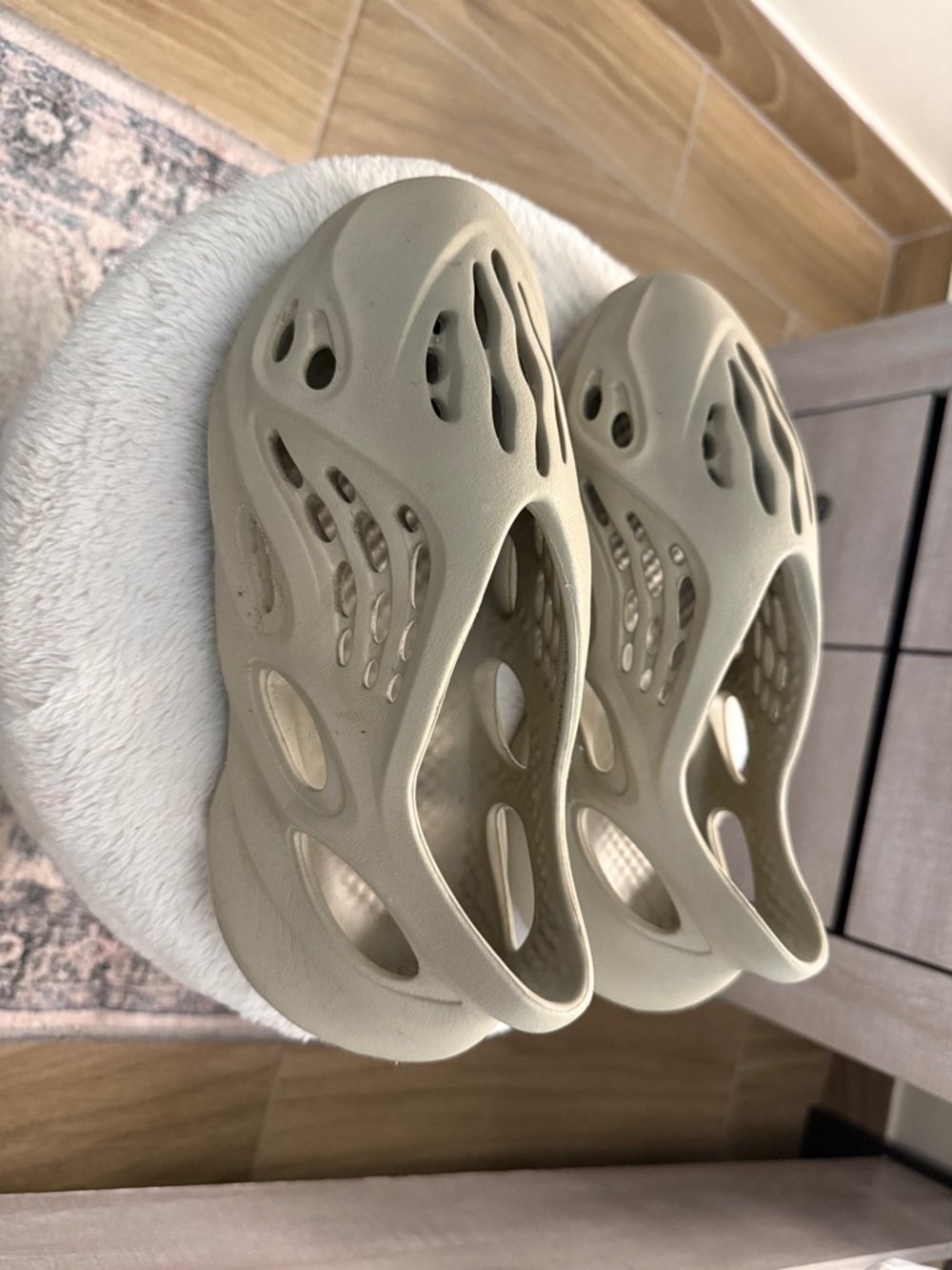 Yeezy Foam Runner Sandal Slip-On in Stone